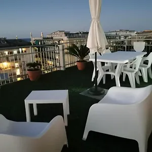 https://la-terrazza-falconara-marittima.riccione-hotels.org
