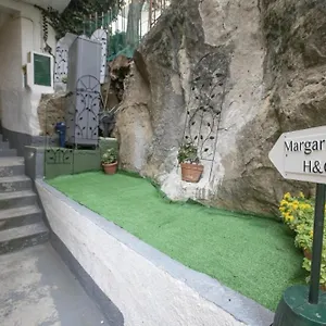 https://margherita-home.hotelitalianriviera.com